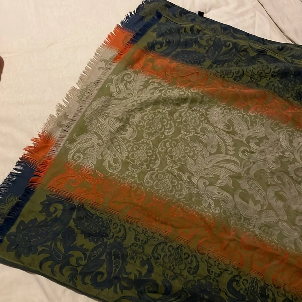 Scarf - Picture 2 of 4